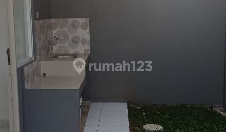 Rumah Dengan Halaman Luas Di Bukit Golf Cibubur 2