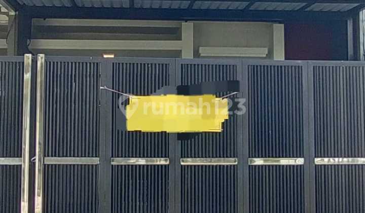 Rumah Bagus 2 Lantai Di Bukit Golf Riverside