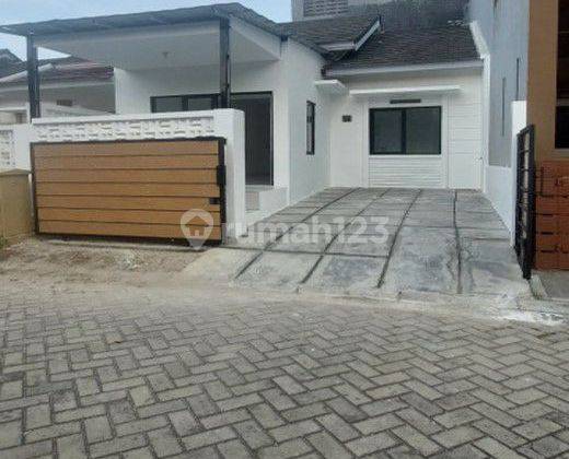 Rumah Siap Huni Cozy Modern Di Metland Transyogi 1