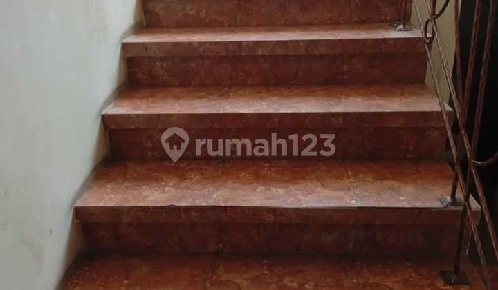 Dijual Rumah 2 Lantai Bagus Di Rafflesh Hills 2