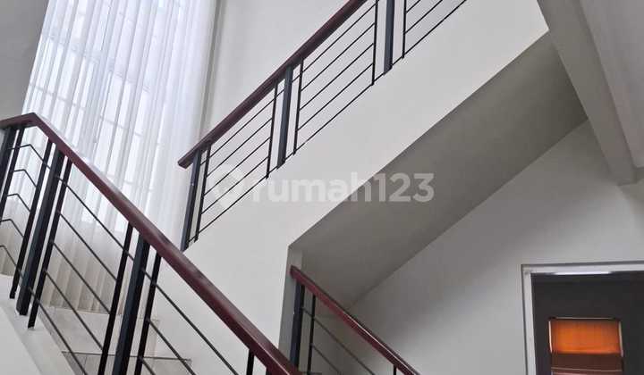 Dijual Rumah 2 Lantai Siap Huni di Boulevard Kota Wisata Cibubur 2