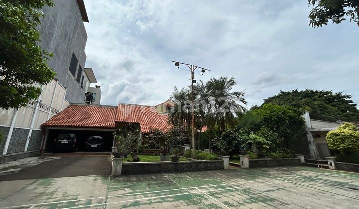 Rumah Dgn Tanah Luas Dan Kolam Renang Di Cilandak Jaksel 1