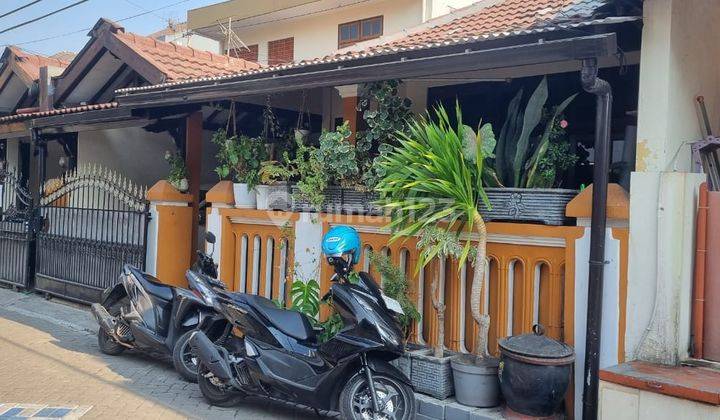 tampak depan dijual cepat rumah perum pepelegi
