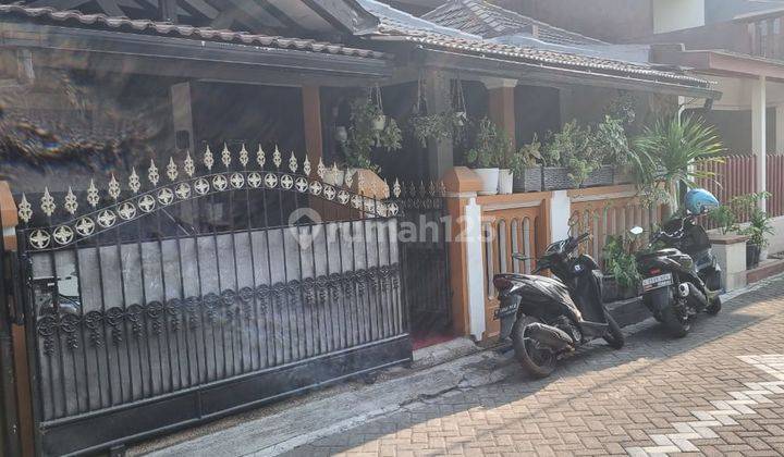tampak depan dijual cepat rumah perum pepelegi