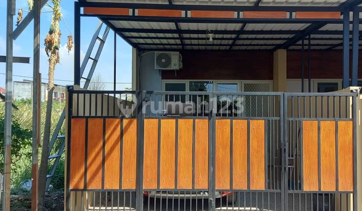 Quick Sale Ready-to-Live Renovated House in Rungkut 2