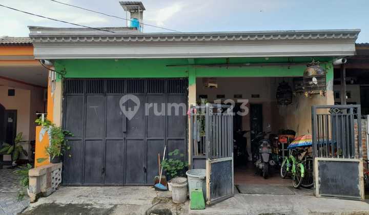 Cheap House for Sale with Pool, Need Quick Sale Buduran 2