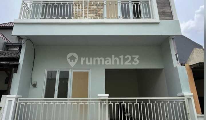 Jual Rumah Full Renovasi 2Lantai Mepet Surabaya
