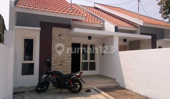 Sell Cheap and Rare Ready-to-Live House in the Center of Surabaya City 2