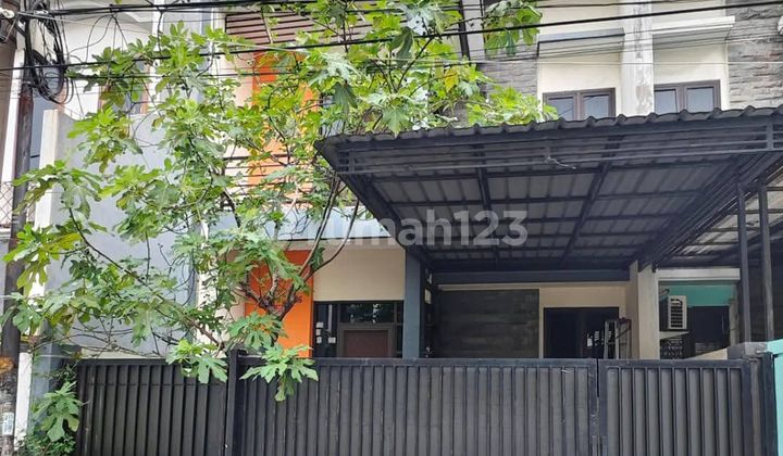 Selling House Below Market Price Ready to Live in Surabaya City