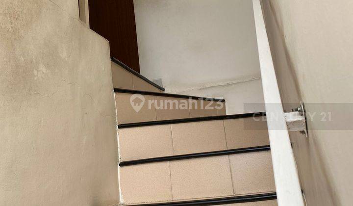 Rumah 2 Lantai Lokasi Nyaman Tenang Di The Pasadena S7799 2