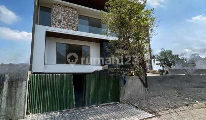 Rumah Graha Family Min Modern Mewah 3lt 1