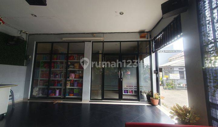 Di Sewakan Ruko 2 Lantai Strategis Pinggir Jalan Raya Ramai Murah Full Furnish Dekat Tol Jatibening 2