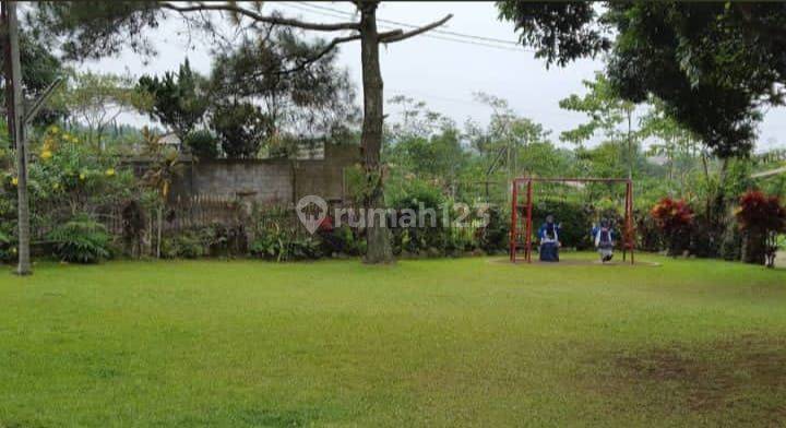 Villa cantik Cisarua puncak bogor bergaya eropa 2