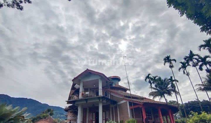 Villa cantik Cisarua puncak bogor bergaya eropa 2