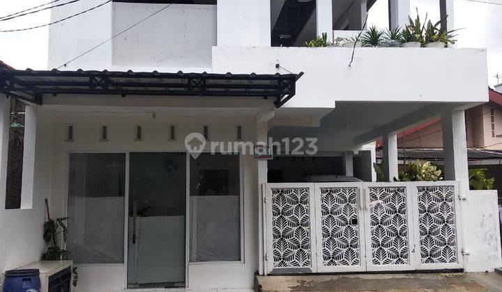 Di jual Rumah Strategis Siap Huni Cocok untuk buka usaha Cipayung Jakarta Timur 2 Lantai 1