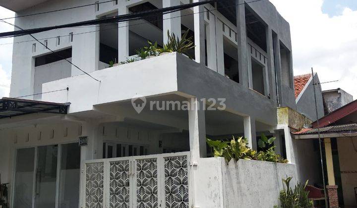 Di jual Rumah Strategis Siap Huni Cocok untuk buka usaha Cipayung Jakarta Timur 2 Lantai 2