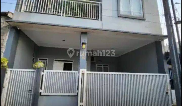 Di Jual Rumah Bagus Strategis 2 Lantai Siap Huni Murah di Bekasi Pondok Gede 1