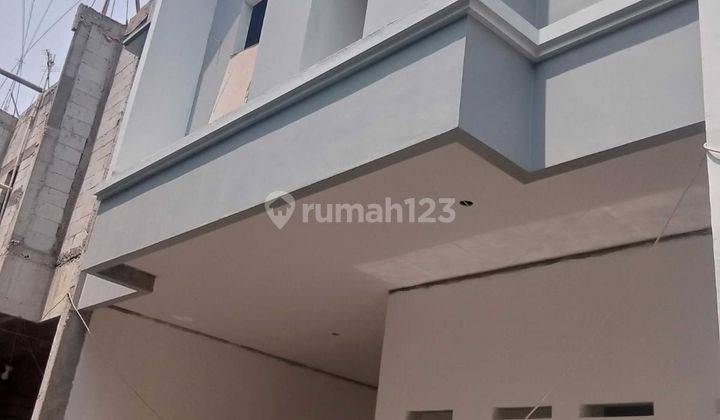 Di Jual Rumah Cluster Baru Pinggir Jalan Bintara Raya Bekasi Murah Strategis Siap Huni 2,5 Lantai 1