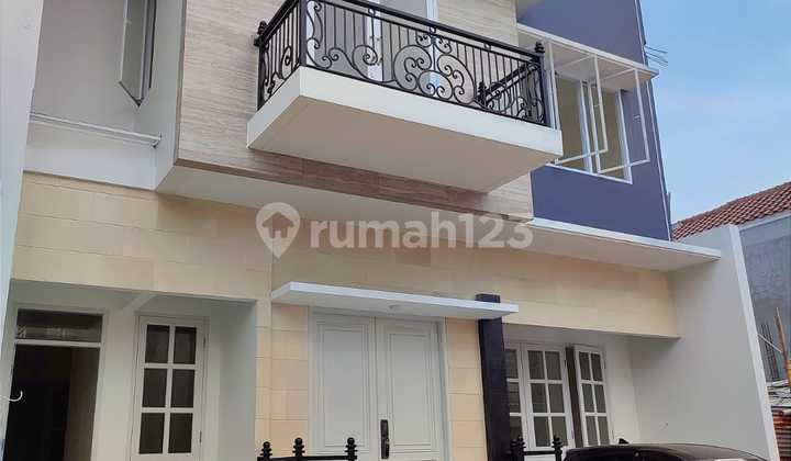 Di Jual Rumah Baru Bagus Modern Strategis 2 Lantai Siap Huni Di Jagakarsa Di Jual Rumah Baru Bagus Modern Strategis 2 Lantai Siap Huni Di Jagakarsa