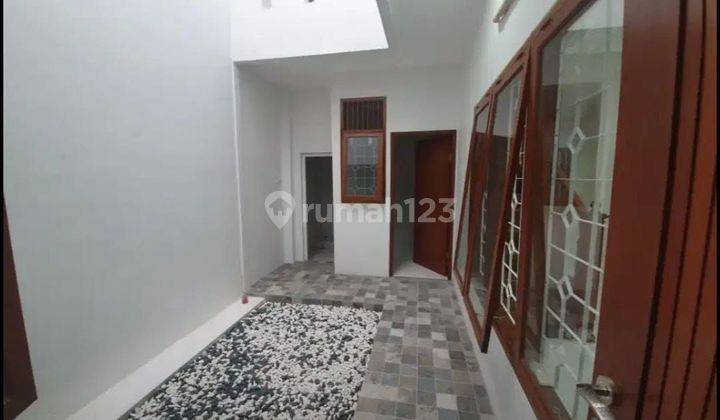 Di Jual Rumah Bagus Mewah 2 Lantai Strategis Siap Huni Full Renovasi Di Duren Sawit Jakarta Timur 2