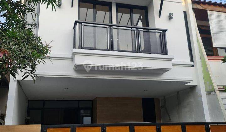 Di Jual Rumah Cantik 2 Lantai Pinggir Jalan Raya Pondok Gede Jakarta  1