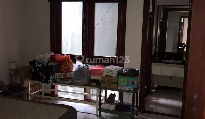 Rumah 2 Lantai Bagus di Pakuwon City SHM hadap Tenggara 2