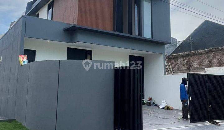 Rumah 2 Lantai Baru Gress Babatan Pantai Hadap Timur 1