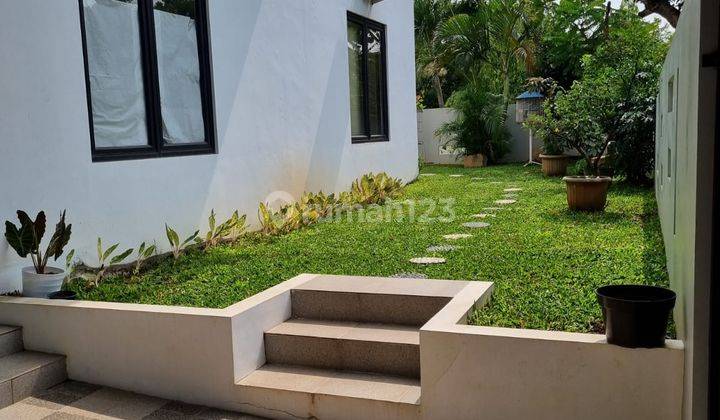 Di Jual Cepat Rumah Mewah 2 Lantai Strategis Siap Huni di Perumahan Cikunir 1