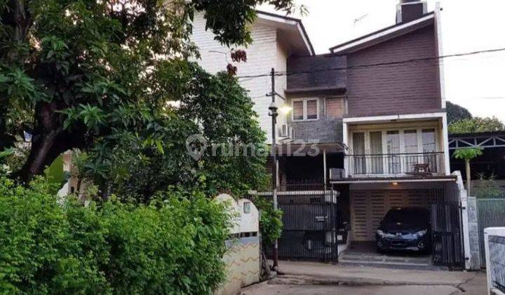 Di Jual Rumah Turun Harga 2,5 Lantai Strategis Mewah Siap Huni Di Jatiwaringin 1