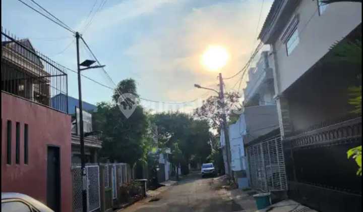 Di Jual Rumah Duren Sawit 2