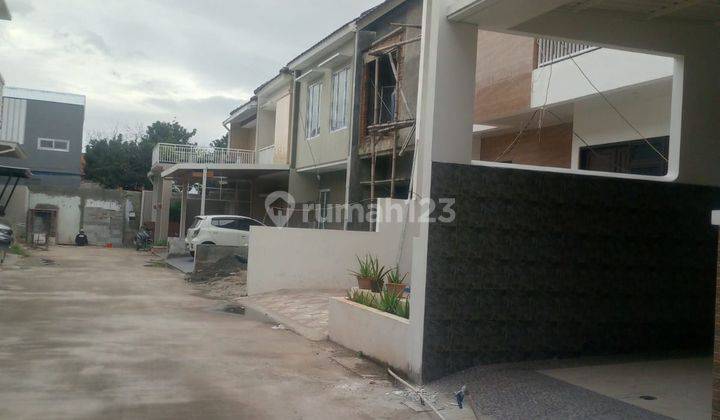 Di Jual Rumah Baru 2 Lantai Strategis Siap Huni Murah di Kemang Sari Jatibening 2