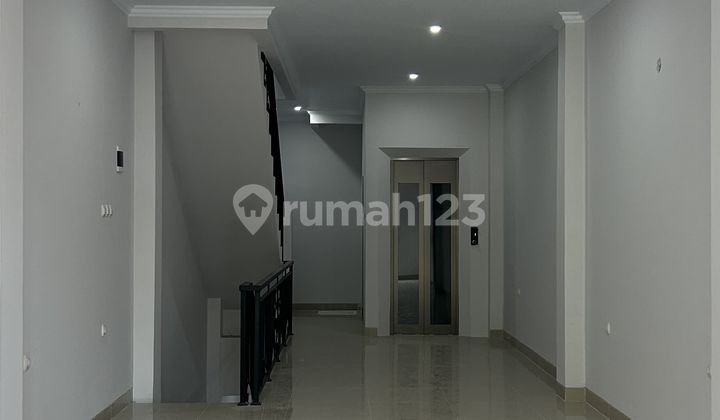 Ruko Sangat Baik Sebagai Tempat Usaha Lokasi Strategis Jakarta Timur