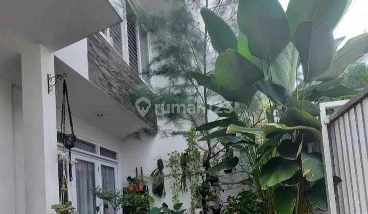 Di Jual Rumah Mewah 2 Lantai Murah Strategis Siap Huni di Duren Sawit Jakarta Timur 2