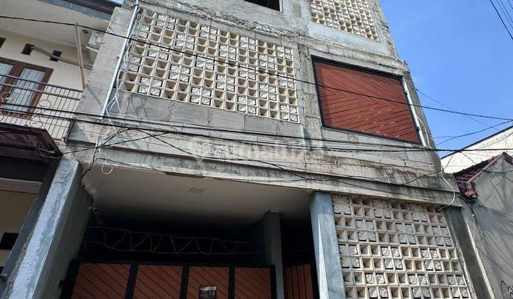 Di Jual Kontrakan Baru Jadi Prospektif Bagus 3 Lantai Strategis Siap Huni 14 Pintu Kontrakan di Pondok Kelapa Jakarta Timur 2