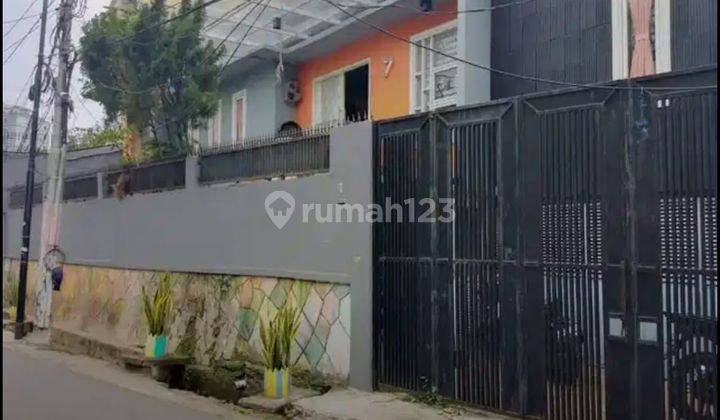 Di Jual Rumah Strategis Dewi Sartika 1