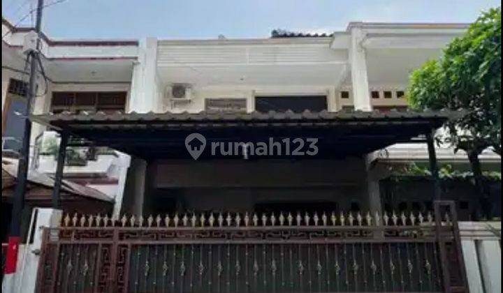 Dijual  Rumah 2 Lantai Akses 2 mobil Lebar di Pondok Kelapa 1