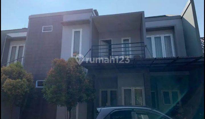 Dijual Rumah 2 Lantai dekat SPBU di Kemang Sari Jatibening 2