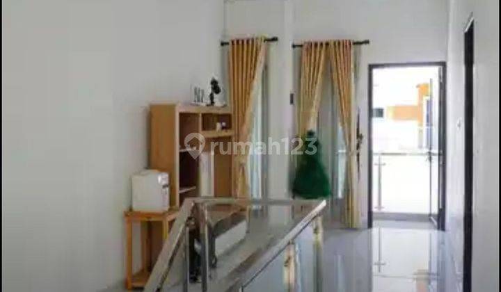 Dijual Rumah Cantik Dan Rapih Semi Furnished Di Jatiwaringin 1