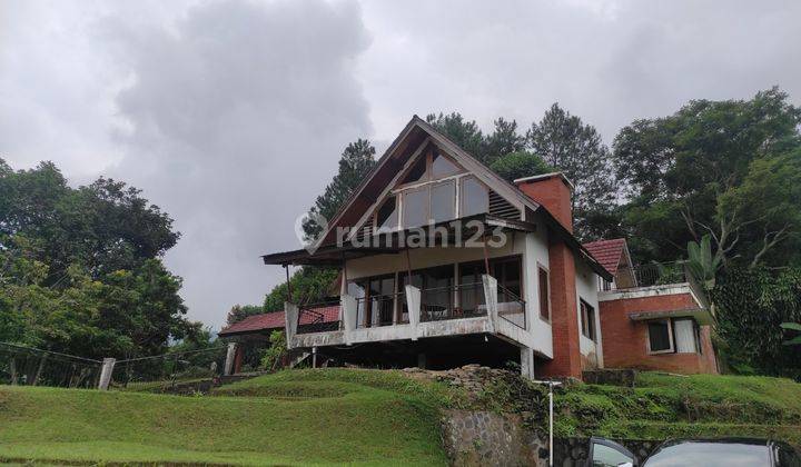 Villa Dan Tanah Lokasi Strategis Akses Mudah di Megamendung, Bogor 1