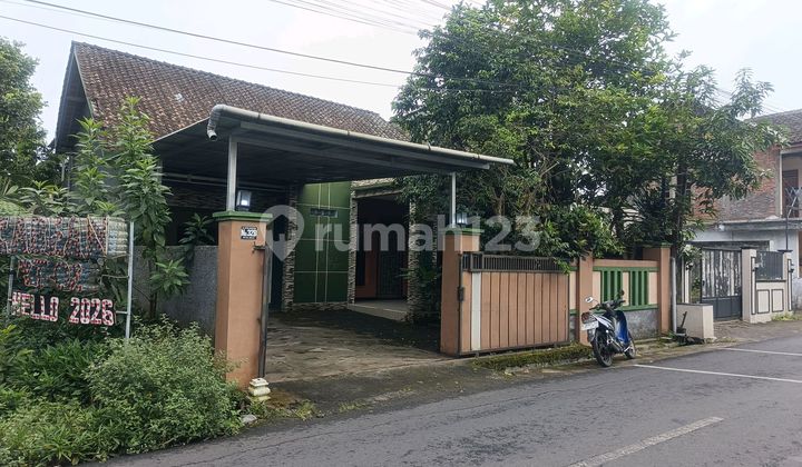 For Rent House Suitable for Business or For Rent House Suitable for Business or