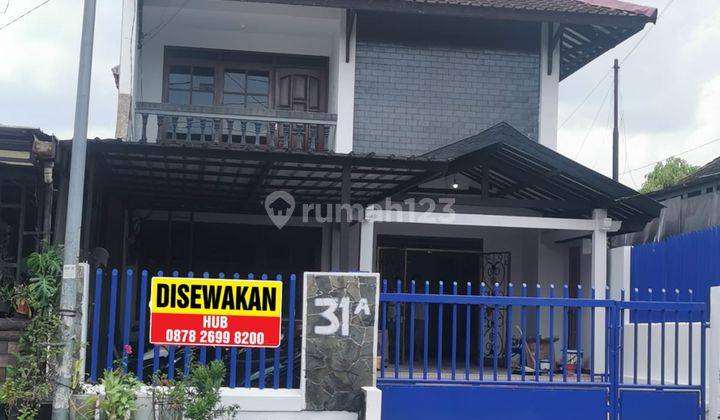 Disewakan Rumah Usaha Lokasi Strategis Kota 1