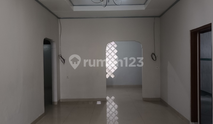 For Rent: House Suitable for Office and Business