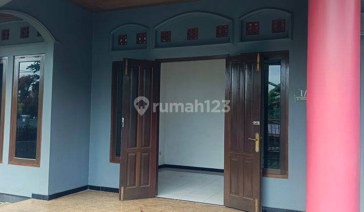 Disewakan Rumah Siap Huni Pinggir Jalan Utama Cocok Untuk Kantor  2