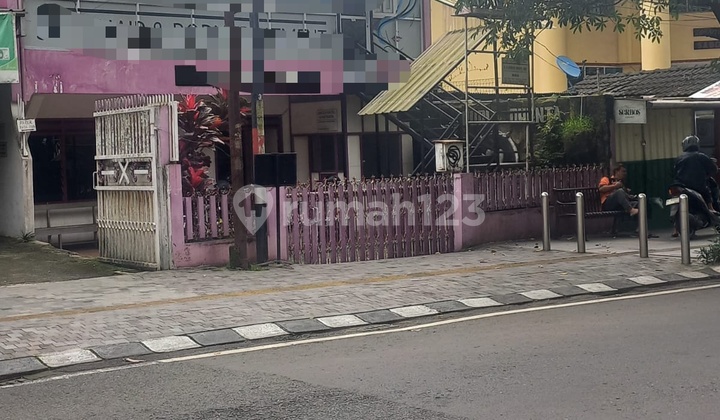 For Rent House Near Town Square Suitable for Business/Office 2