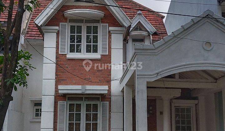 Di jual Rumah 2lt Luas 176 di lippo cikarang cluster picadilly 1