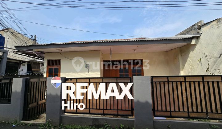 For Sale Rumah di Wilayah Jatiwaringin yang Asri dengan Pemandangan Permukiman Warga. Properti 1 Lantai Bergaya Minimalist Modern Ini Berada di Lingkungan Strategis Rumah SHM di Jatiwaringin For Sale Rumah di Wilayah Jatiwaringin yang Asri dengan Pemandangan Permukiman Warga. Properti 1 Lantai Bergaya Minimalist Modern Ini Berada di Lingkungan Strategis Rumah SHM di Jatiwaringin