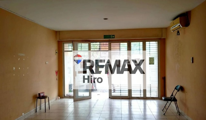 Shop House for Sale with Strategic Location in Bekasi, Rawalumbu 2