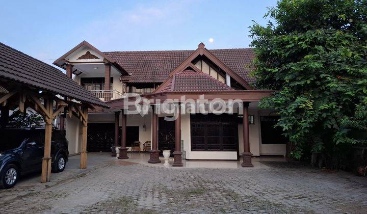 Rumah cantik  di pinggir jalan raya AWS 1