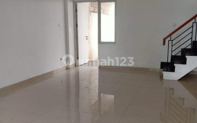 For sale, a shophouse in Metland Transyogi Bogor, ready for business. 2