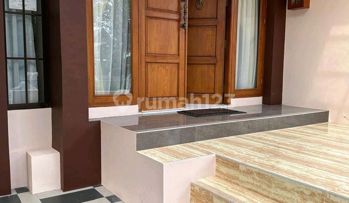 Luxury House For Sale Ready to Occupied in Lippo Cikarang Cosmo Estate